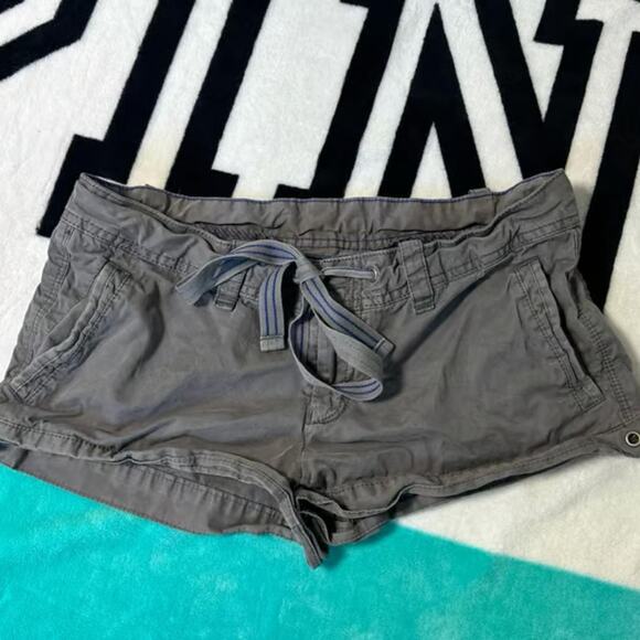 Y2K PINK 2008 Low Rise Trouser Shorts - Picture 2 of 7